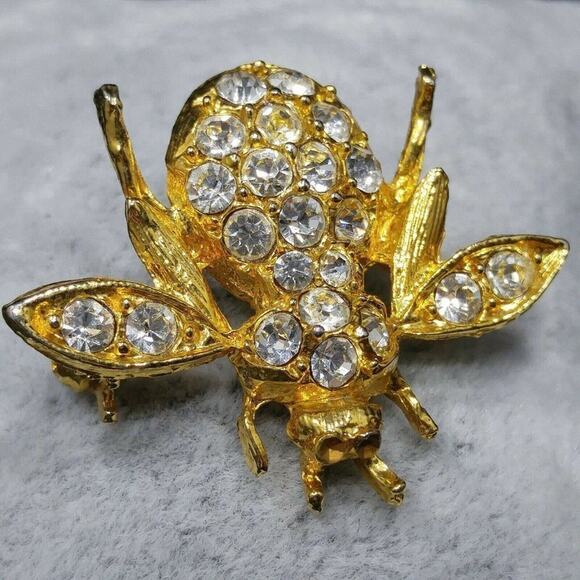 Vintage Clear Rhinestone Bee Brooch, Gold Plated, Insect Pin, 1 1/4 Inches - Picture 6 of 9